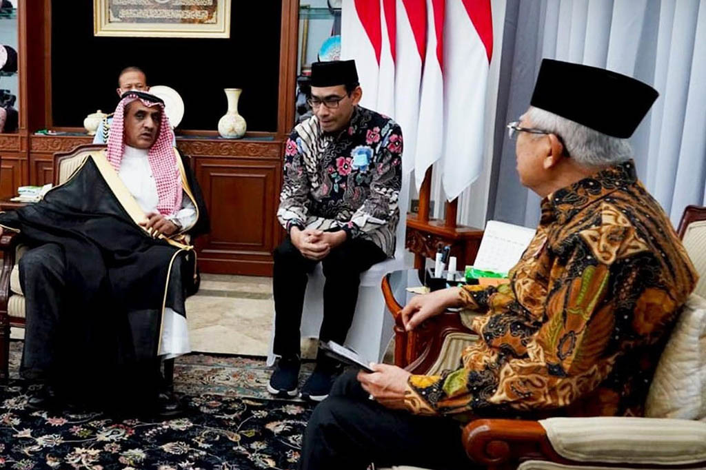 Saat menerima kunjungan Dubes Arab Saudi untuk Indonesia Faisal bin Abdullah Al-Amudi, di Kediaman Resmi, Kamis, 25 Mei 2023, Wapres Ma'ruf Amin mengapresiasi keberhasilan penyelenggaraan KTT Liga Arab pada 19 Mei 2023 yang lalu di Jeddah.