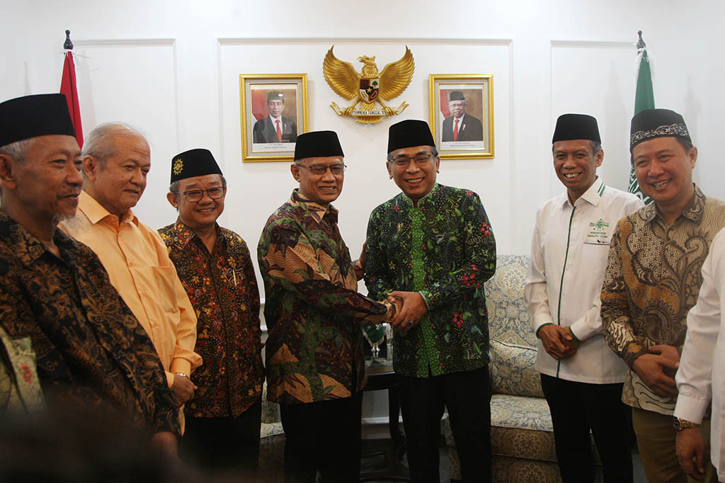 Dia menambahkan, pihaknya mengapresiasi usaha PBNU yang banyak melakukan terobosan termasuk aktivitas-aktivitas dialog di kancah internasional sebagai bagian dari mengembangkan dan mewujudkan Islam yang rahmatan lil alamin.