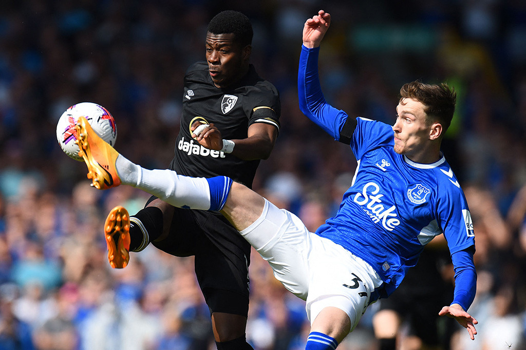 Gol tunggal Abdoulaye Doucoure menyelamatkan Everton dari jurang degradasi saat mengalahkan Bournemouth dengan skor 1-0 pada pekan ke-38 Liga Inggris di Stadion Goodison Park, Liverpool, Minggu, 28 Mei 2023.