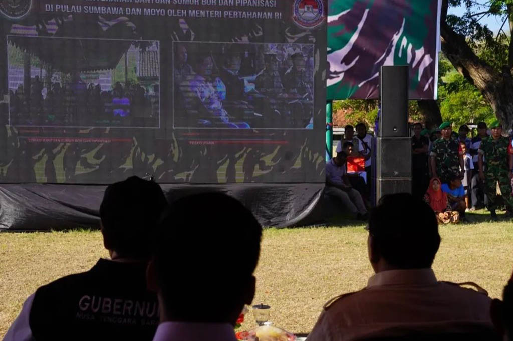 Menteri Pertahanan Prabowo Subianto meresmikan 11 (sebelas) titik sumber mata air yang tersebar di Sumbawa, Nusa Tenggara Barat (NTB), Minggu, 28 Mei 2023. Kegiatan ini di pusatkan di Makodim 1607/Sumbawa (SBW).