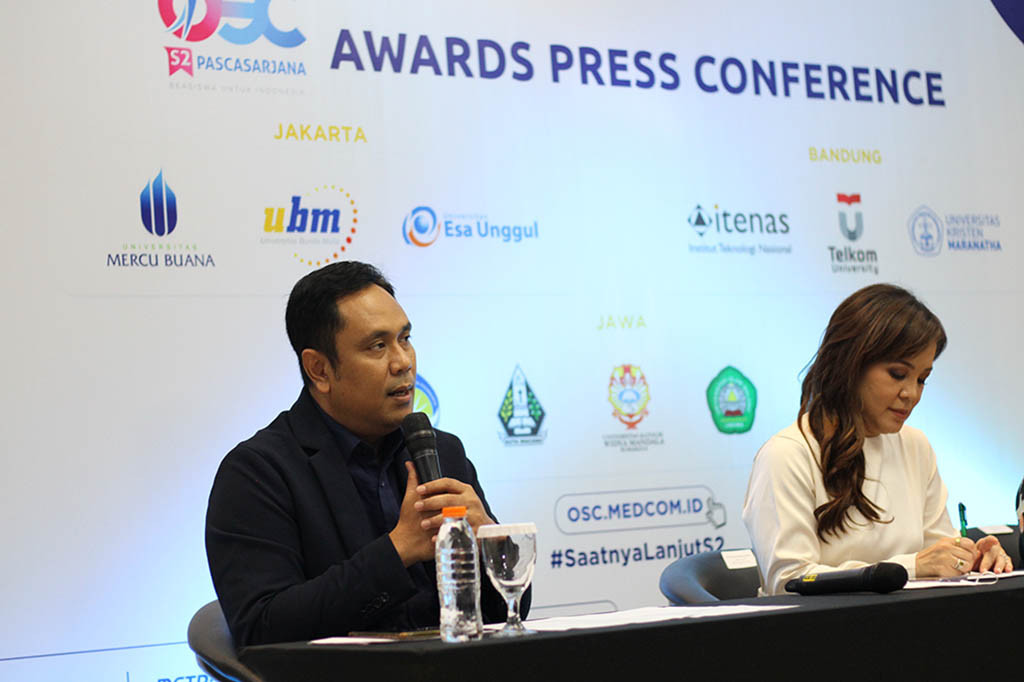 Dia mengatakan sebanyak 70 penerima beasiswa OSC Medcom.id jenjang S2 melalui tiga tahap seleksi. Ketiga tahap seleksi itu, yakni seleksi online test, seleksi berkas, dan final tes.