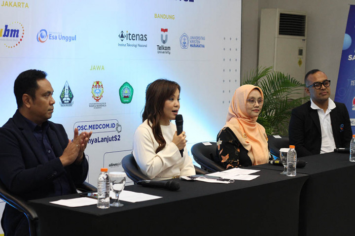Indra mengungkapkan pendaftar berasal dari berbagai wilayah di Indonesia. Hal ini lantaran sosialisasi begitu masif di berbagai platform.