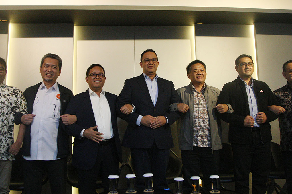 Ia mengaku bersyukur demokrasi di Indonesia sudah semakin maju di mana partai politik (parpol) yang ada menawarkan sejumlah nama calon pemimpin untuk dipilih sehingga masyarakat memiliki kesempatan menentukan siapa orang yang menjadi pilihannya.