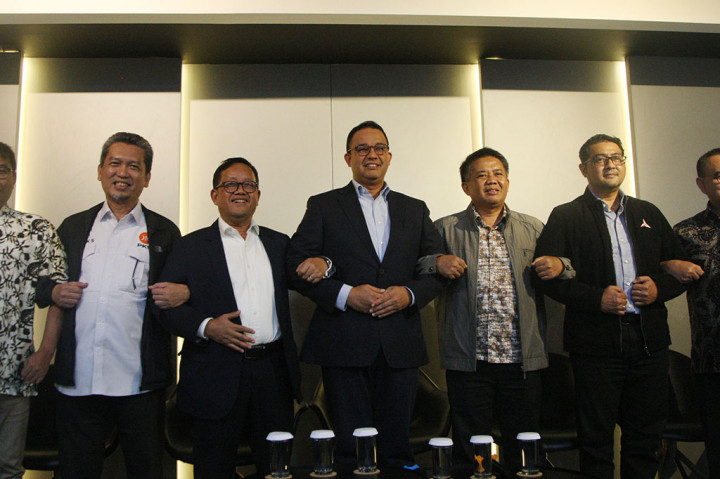 Ia mengaku bersyukur demokrasi di Indonesia sudah semakin maju di mana partai politik (parpol) yang ada menawarkan sejumlah nama calon pemimpin untuk dipilih sehingga masyarakat memiliki kesempatan menentukan siapa orang yang menjadi pilihannya.