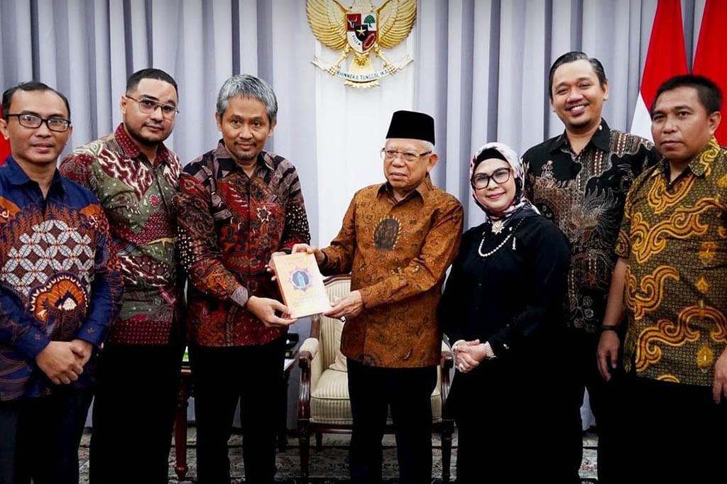 Wapres yang juga merupakan cicit dari Syekh Nawawi sangat menyambut baik rencana tersebut, serta berharap film ini mempunyai dimensi sejarah kebangsaan di satu sisi dan di sisi lain juga menjelaskan tentang latar belakang keagamaan dan keilmuan Syekh Nawawi bersama silsilah keilmuannya dengan ulama-ulama nusantara.