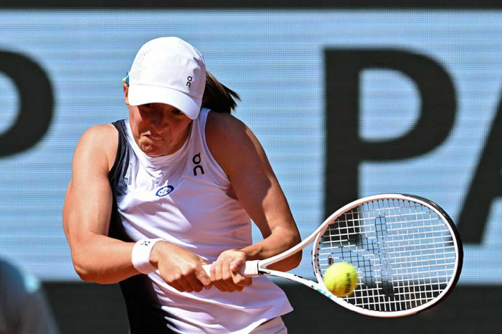 Swiatek, yang genap berusia 22 tahun pada Rabu, akan menghadapi petenis Tiongkok Wang Xinyu pada Sabtu, 3 Juni untuk memperebutkan satu tempat di 16 besar.