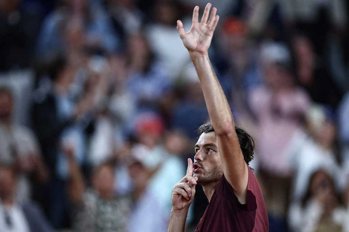 Taylor Fritz mengalahkan petenis Prancis terakhir yang bertahan di Roland Garros dengan membungkam penonton yang riuh, Kamis, 1 Juni 2023 malam waktu setempat.