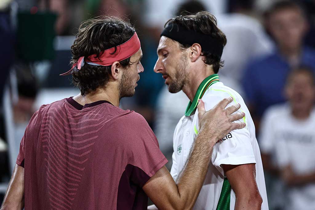 Petenis nomor delapan dunia asal Amerika itu mengalahkan Arthur Rinderknech 2-6, 6-4, 6-3, 6-4.