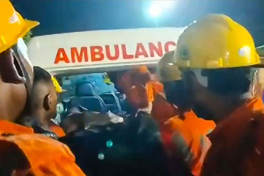 Sekretaris kepala negara bagian Odisha Pradeep Jena membenarkan bahwa sekitar 850 orang yang terluka telah dikirim ke rumah sakit, sementara upaya penyelamatan korban lainnya sedang berlangsung.