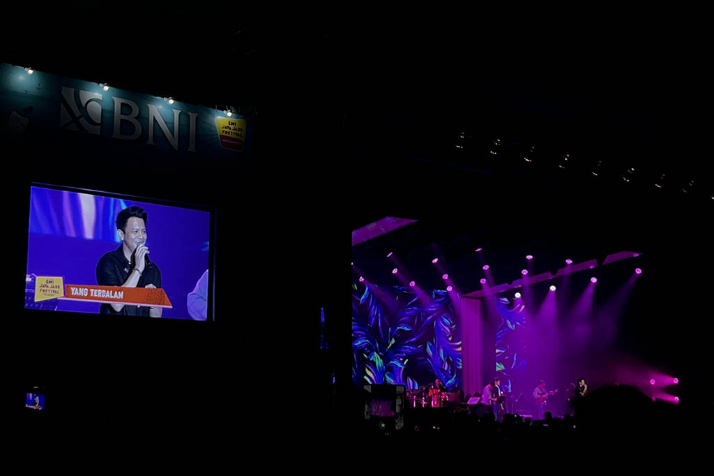 Penampilan Ariel Noah bersama Bunga Citra Lestari (BCL). Duet penyanyi ternama tanah air ini akan membawakan lagu andalan masing-masing dengan aransemen jazz.