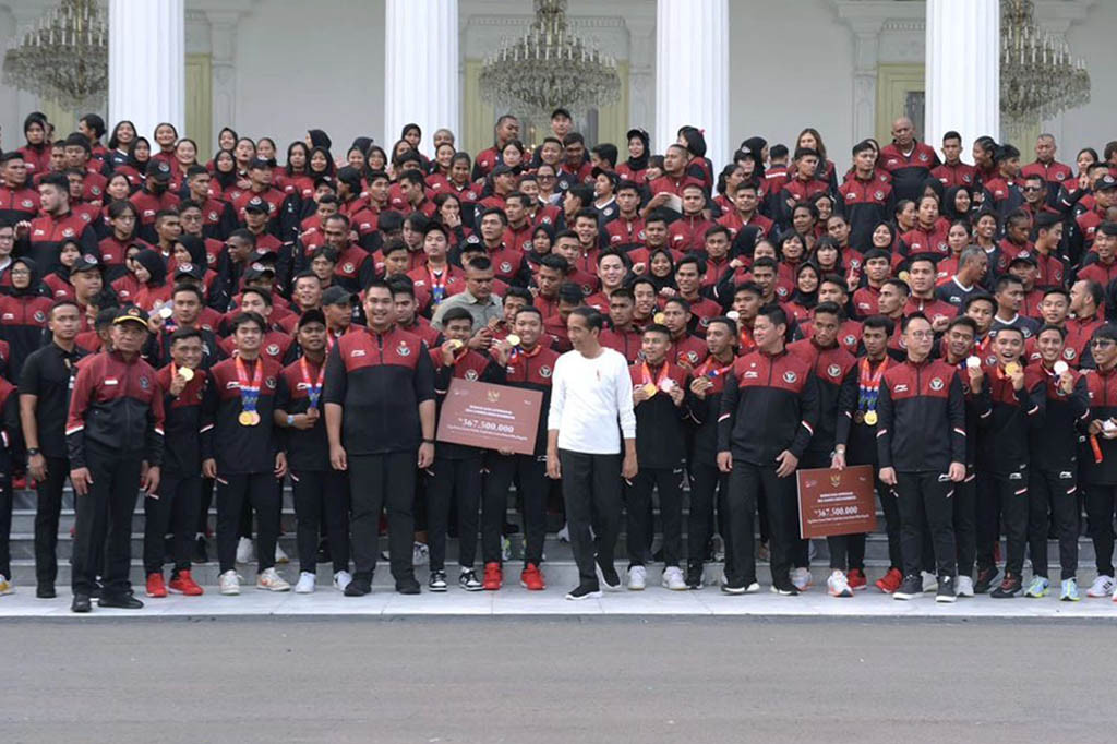Dari 69 medali emas yang ditargetkan oleh Presiden Jokowi, para atlet yang berlaga di SEA Games mampu meraih total 87 medali emas, 80 medali perak, dan 109 perunggu. 