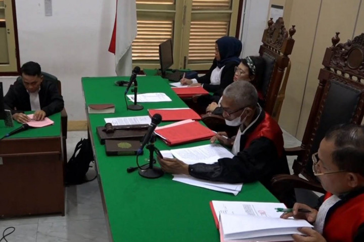 Atas perbuatannya majelis hakim menjatuhkan vonis hukuman mati, vonis ini sesuai dengan tuntutan jaksa.
Usai mendengarkan amar putusan hakim, mawardi pun mengajukan banding.