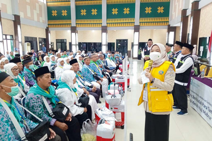 Sementara itu, Kepala Bidang Penyelenggaraan Haji dan Umroh Kanwil Kemenag Sumsel Armet Dachil menjelaskan, jemaah kloter 11 yang masuk fase pemberangkatan gelombang kedua akan diberangkatkan dari Palembang menuju Jeddah, Kamis, 8 Juni 2023.