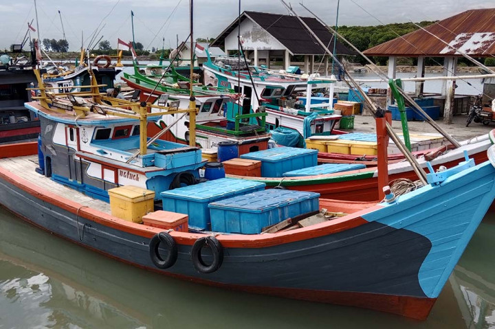 Ketua Dewan, pembina KNTI Aceh, Muhammad Adli Abdullah menghimbau kepada nelayan Aceh supaya selalu waspada gelombang tinggi. Karena fenomena gelombang laut Samudera Hindia yang saban tahun terjadi pada April-November itu sering berakibat buruk.