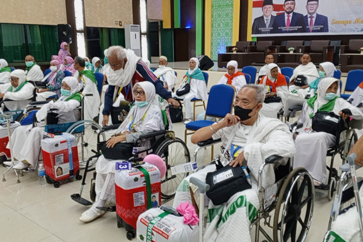 Kepala Kantor Kemenag Muba H Muhamad Makki berpesan agar jemaah menjaga kesehatan, kekompakan, serta nama baik Sumatera Selatan.