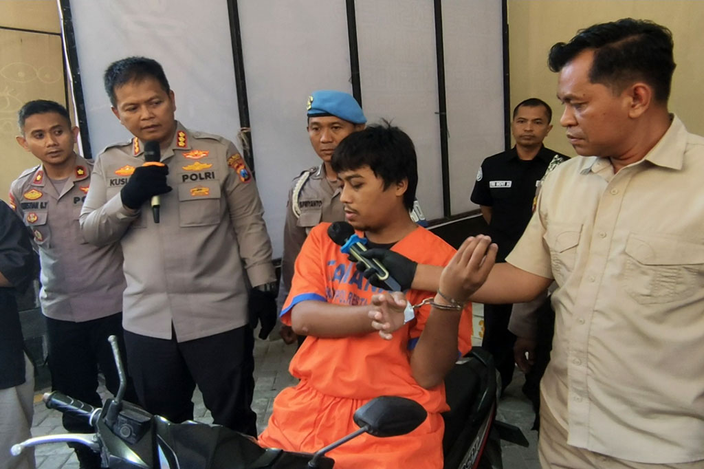 Perbuatan asusila MN ini berjalan lancar saat aksi pertama hingga ke sembilan. Namun saat aksi ke sepuluh, dia mengalami nasib apes, karena korban berteriak hingga MN berhasil ditangkap warga.