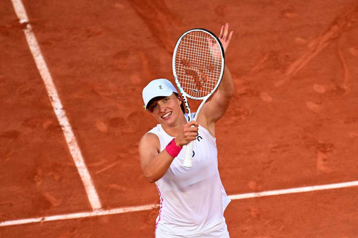 Ia juga menjadi petenis putri termuda, pada usia 22 tahun, yang mampu mencapai final French Open sejak Monica Seles melakukannya pada era 1990-an.