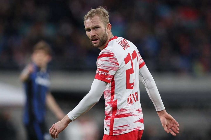 CEO FC Bayern Jan-Christian Dreesen mengaku senang dapat mengamankan tanda tangan pemain 26 tahun tersebut. 