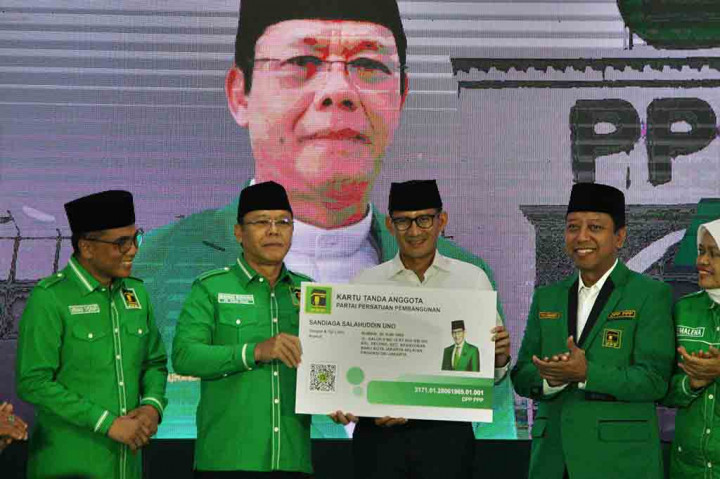 Menteri Pariwisata dan Ekonomi Kreatif Sandiaga Salahuddin Uno resmi menjadi anggota Partai Persatuan Pembangunan (PPP) pada Rabu, 14 Juni 2023 sore ini.