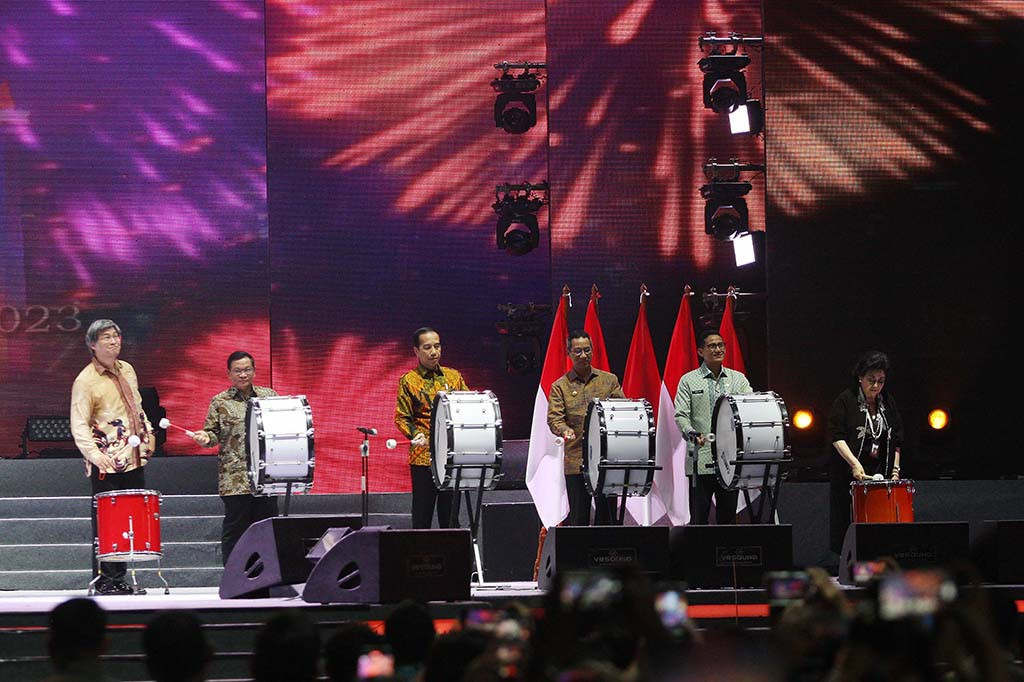 Presiden Joko Widodo secara resmi membuka pameran terlama dan terbesar di kawasan Asia Tenggara, Pekan Raya Jakarta atau Jakarta Fair 2023, di Jakarta International Expo Kemayoran, Rabu, 14 Juni 2023 malam.