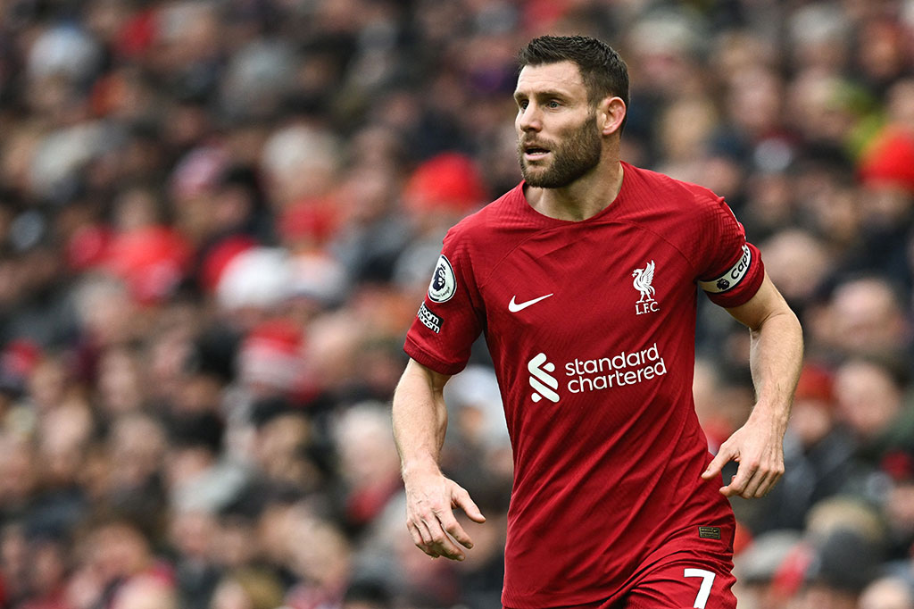 Di usia yang sudah tidak muda yaitu 37 tahun, Milner datang ke Brighton setelah memenangi Liga Inggris (2019/2020), Liga Champions (2018/2019), Piala Super Eropa (2019), Piala Dunia Antar Klub (2019), Piala FA (2021/2022), Piala Liga (2021/2022), dan Community Shield (2022) selama delapan musim memperkuat The Reds.