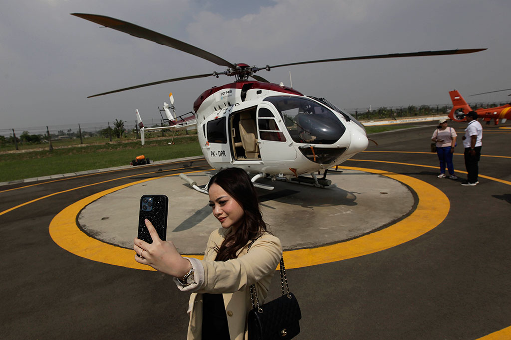 Sejumlah pabrikan dan produsen terkemuka meramaikan kegiatan pameran helikopter pertama di Indonesia, Heli Expo Asia (Hexia) 2023, yang diselenggarakan di Cengkareng Heliport, Tangerang, Banten.