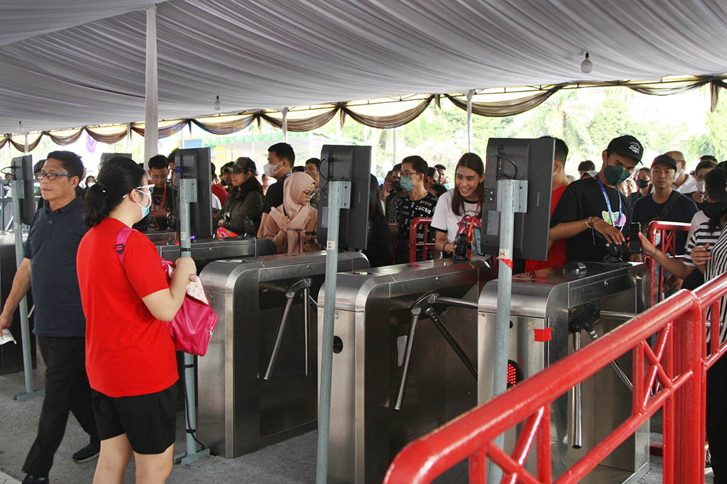 Joko juga mengimbau masyarakat yang datang ke PRJ untuk menjaga diri dan disiplin dalam menjaga barang bawaannya supaya tidak terjadi kejadian yang tidak diinginkan.