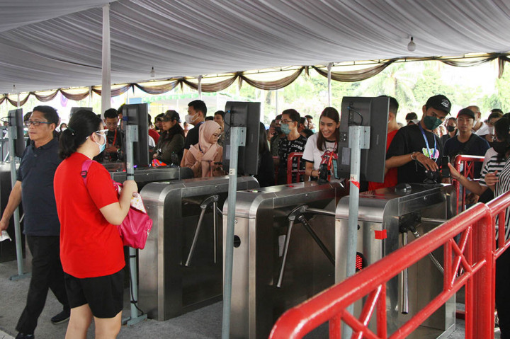Joko juga mengimbau masyarakat yang datang ke PRJ untuk menjaga diri dan disiplin dalam menjaga barang bawaannya supaya tidak terjadi kejadian yang tidak diinginkan.