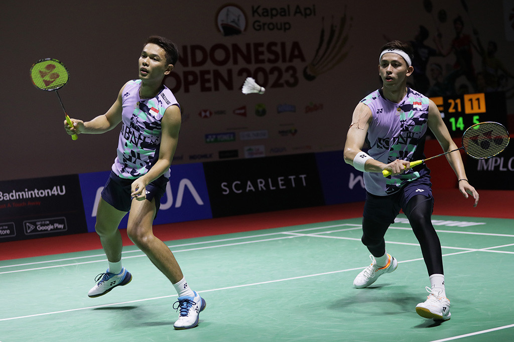 Pasangan ganda putra Indonesia Fajar Alfian/Muhammad Rian Ardianto berhasil memetik kemenangan atas ganda China Ren Xiang Yu/Tan Qiang dan mengikuti langkah wakil Indonesia lainnya Leo Rolly Carnando/Daniel Marthin ke babak perempat final Indonesia Open 2023, Kamis, 15 Juni 2023.