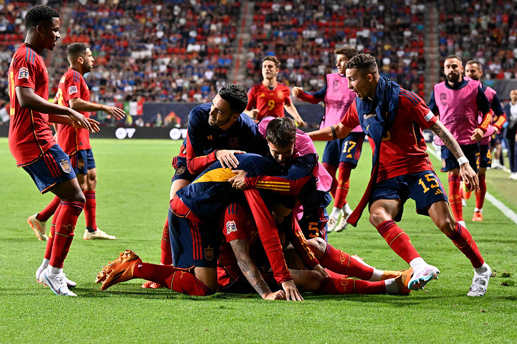Spanyol berhasil kembali memimpin pada menit ke-88 berkat gol pemain pengganti Joselu. Tembakan Rodri mengenai pemain Italia dan kemudian dibelokkan oleh Joselu yang berdiri bebas. Skor 2-1 untuk Spanyol bertahan hingga laga usai.