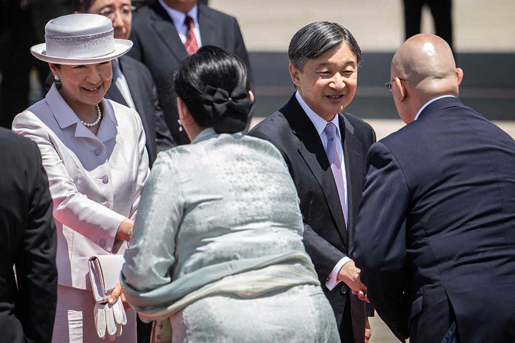 Kaisar Jepang Naruhito bersiap mengunjungi Indonesia pada 17-23 Juni 2023. Naruhito bersama Permaisuri Masako berangkat dari Bandara Haneda, pada Sabtu, 17 Juni 2023 pagi waktu setempat. Kunjungan tersebut ditujukan untuk memperkuat hubungan persahabatan dengan Indonesia. 