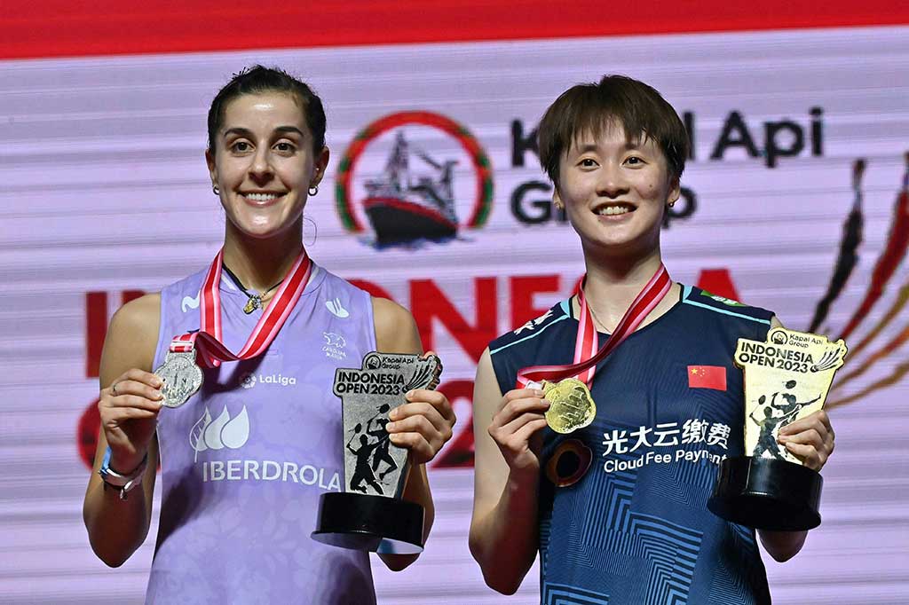 Chen meraih kemenangan dua gim langsung atas Carolina Marin dengan skor 21-18, 21-19. 