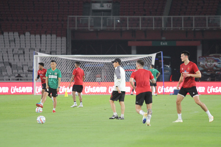 Momen sesi latihan Timnas Indonesia di Stadion Utama Gelora Bung Karno, Jakarta, Minggu, 18 Januari 2023