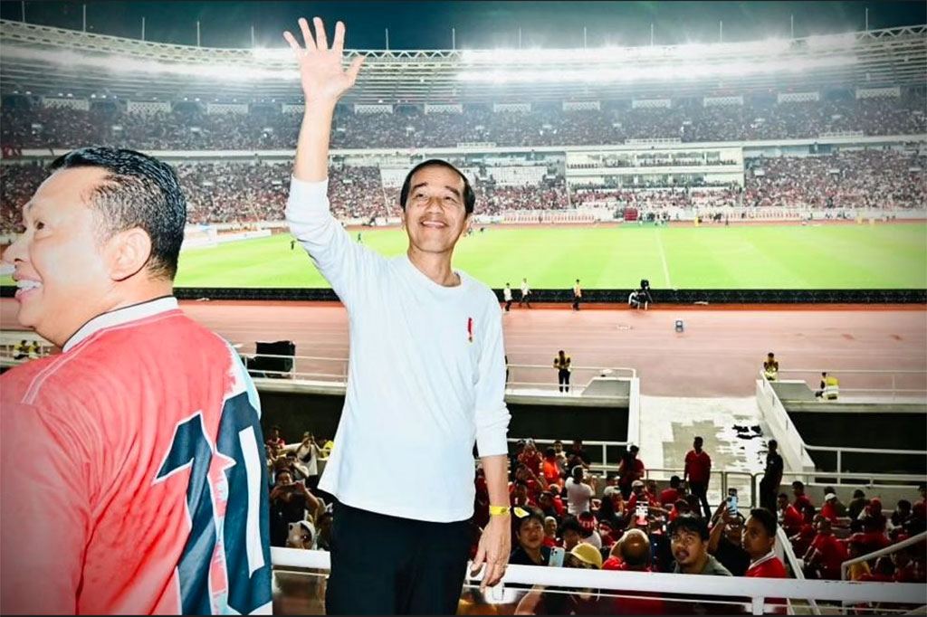 Jokowi menilai timnas Indonesia tampil relatif bisa mengimbangi juara dunia Argentina meski akhirnya harus menelan kekalahan 0-2. 