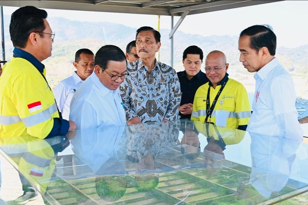 Presiden Jokowi pun berharap industrialisasi bisa dilakukan pada turunan dari katoda tembaga yang dihasilkan agar memberi nilai tambah. 