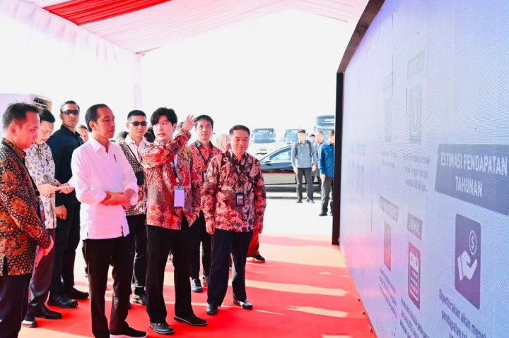 Presiden Joko Widodo memberikan apresiasi terhadap proyek pembangunan pabrik foil tembaga milik PT Hailiang Nova Material Indonesia yang didirikan di Kabupaten Gresik, Provinsi Jawa Timur. Presiden menilai bahwa dengan dibangunnya pabrik tersebut nantinya dapat menyerap material yang dihasilkan smelter di lokasi sekitar untuk diolah menjadi barang jadi maupun setengah jadi.