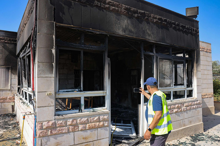 Seorang pria Palestina tewas Rabu, 21 Juni 2023 di sebuah desa Tepi Barat yang diduduki, kata kementerian kesehatan Palestina, ketika Israel menyerang penduduk dan properti.