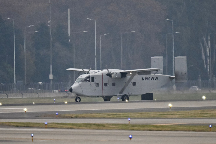 Pesawat kargo Skyvan PA-51 buatan Belfast mendarat di Buenos Aires pada hari Sabtu, AFP mengkonfirmasi, setelah detektif melacaknya ke Amerika Serikat, di mana selama sebagian besar dekade terakhir telah mengangkut penerjun payung dengan sedikit yang menyadari sejarahnya yang mengerikan.