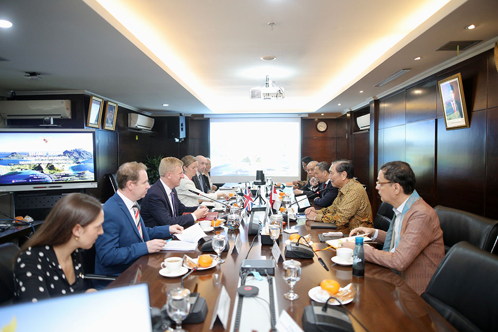 Pada kesempatan tersebut Wakil PM mengucapkan selamat kepada Pemerintah Indonesia atas keberhasilan Presidensi G20 tahun lalu, dan keketuaan Indonesia di ASEAN.