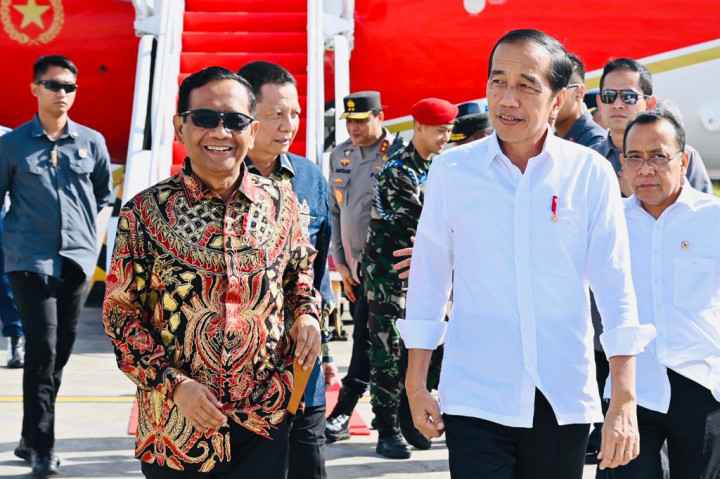 Setibanya di Bandar Udara Internasional Sultan Iskandar Muda, Kabupaten Aceh Besar, Presiden akan langsung melanjutkan perjalanan dengan menggunakan helikopter Super Puma TNI AU menuju Kabupaten Pidie.