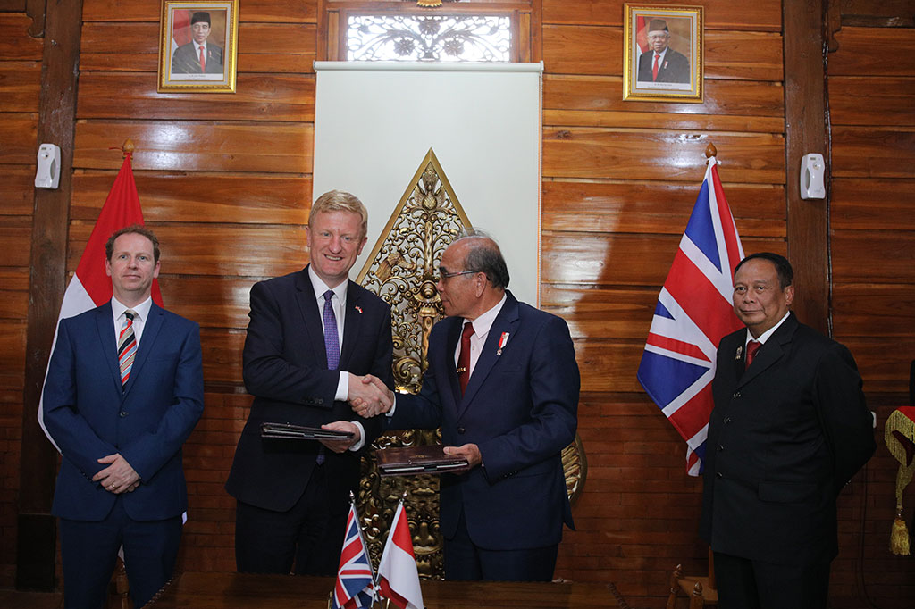 MOU Keamanan Siber UK-RI tersebut mencakup pengembangan dan implementasi strategi siber nasional, kemitraan pemerintah dan industri dan kejahatan siber.