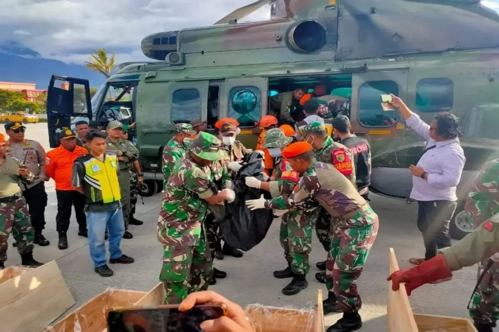 Seluruh Korban Pesawat SAM Air Berhasil Dievakuasi - Medcom.id