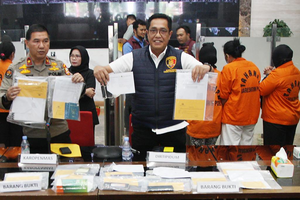 Selama satu tahun mengikuti program magang ke Jepang, para korban dipekerjakan selayaknya buruh dengan ketentuan bekerja selama 14 jam mulai pukul 08.00 hingga 22.00. Pekerjaan tersebut dilakukan setiap hari selama tujuh hari tanpa libur dan hanya diberikan waktu istirahat selama 10 hingga 15 menit untuk makan.