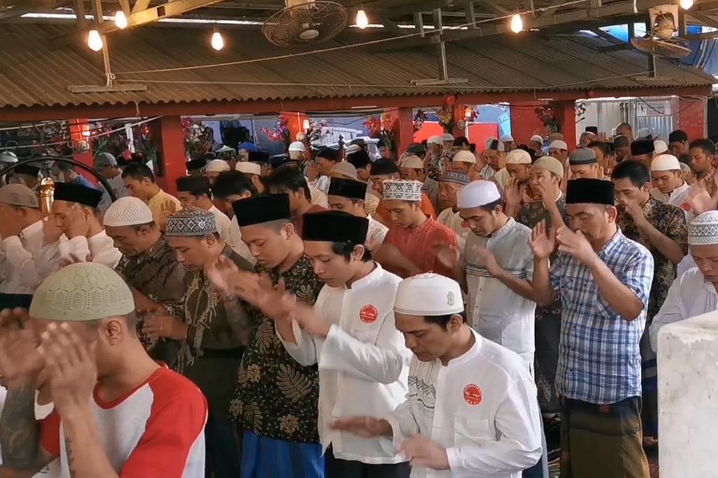 Pada libur Iduladha kali ini, jam besuk ditiadakan, dan baru dibuka pada Senin, 3 Juli 2023 nanti. Peniadaan jam besuk ini dimaksudkan, agar pelaksanaan Iduladha bisa berjalan lancar.