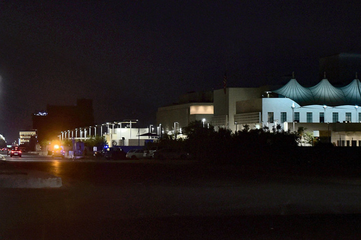 Dia menambahkan bahwa seorang petugas keamanan yang berasal dari Nepal terluka dan kemudian meninggal akibat luka-lukanya tersebut.