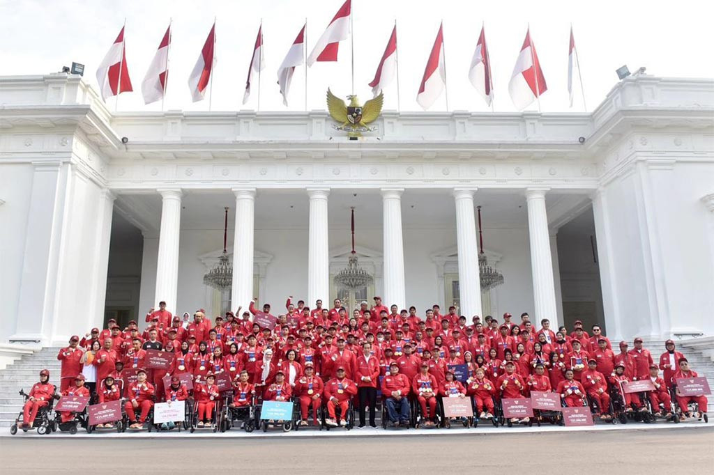 Presiden meminta bonus itu diinvestasikan dengan benar dan baik, karena nominal yang diberikan tidak sedikit.