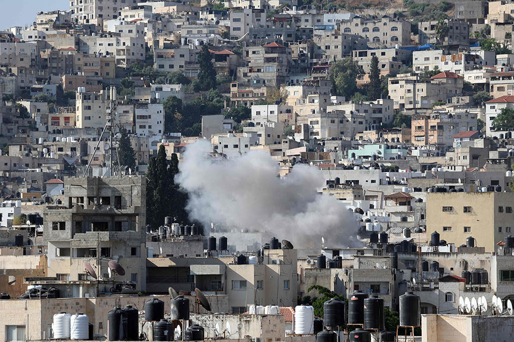 Tentara Israel melancarkan serangan pesawat tak berawak di daerah pendudukan Tepi Barat Jenin Senin, 3 Juli 2023 sebagai bagian dari upaya kontraterorisme ekstensif yang menurut kementerian kesehatan Palestina menewaskan lima warga.