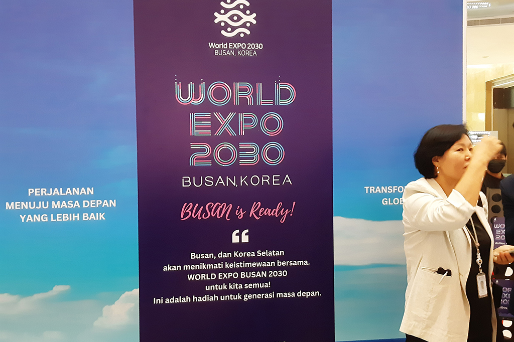 Pameran ini mengambil tempat di Korea 360 Lotte Mall Jakarta. Wakil Duta Besar Korea Selatan untuk Indonesia Park Soo-duk mengatakan, belum ada dukungan formal dari Indonesia kepada Korea Selatan untuk menjadikan Busan sebagai host World Expo 2030.