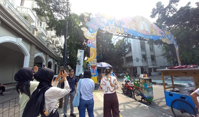 Peserta diizinkan untuk memotret apa yang ingin diabadikan untuk perjalanan tur mereka. (Foto: Dok. Medcom.id/Aulia Putriningtias)