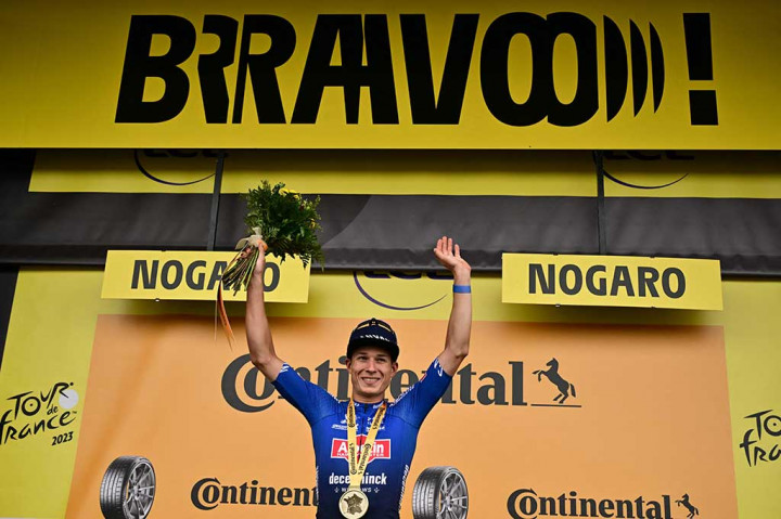 Pembalap tim Alpecin itu mengalahkan Caleb Ewan asal Australia yang menempati posisi kedua dan Phil Bauhaus dari Jerman di posisi ketiga di etape keempat sejauh 182 km dari Dax ke Nogaro.